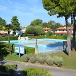 Apartmán Two-level Flat With Garden And Pool *