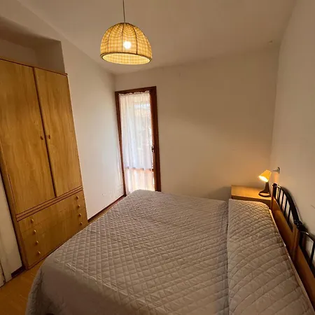 Two-level Flat With Garden And Pool Apartment *